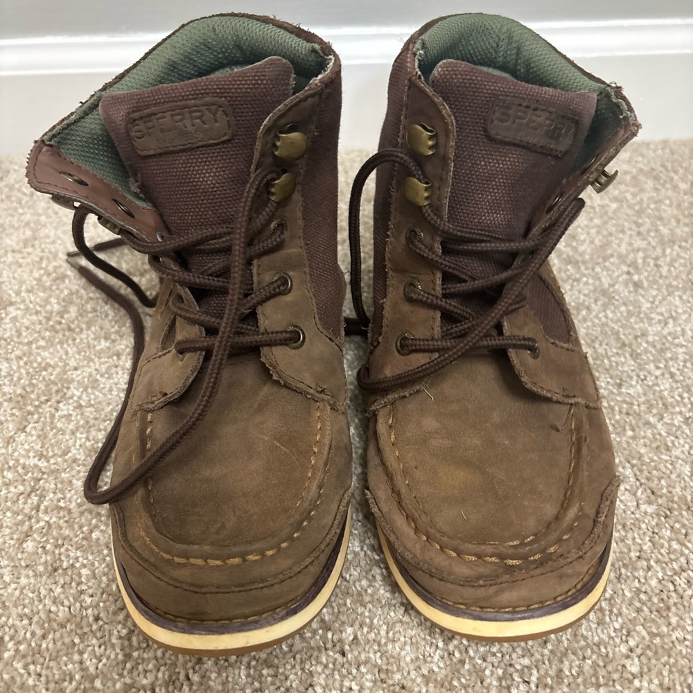 Sperry Brown Leather Dockyard boot boy 2M